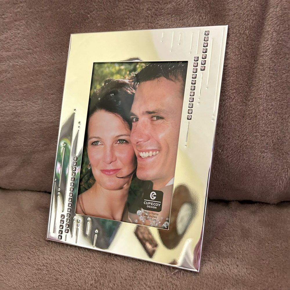 NWT Cupecoy design picture frame
